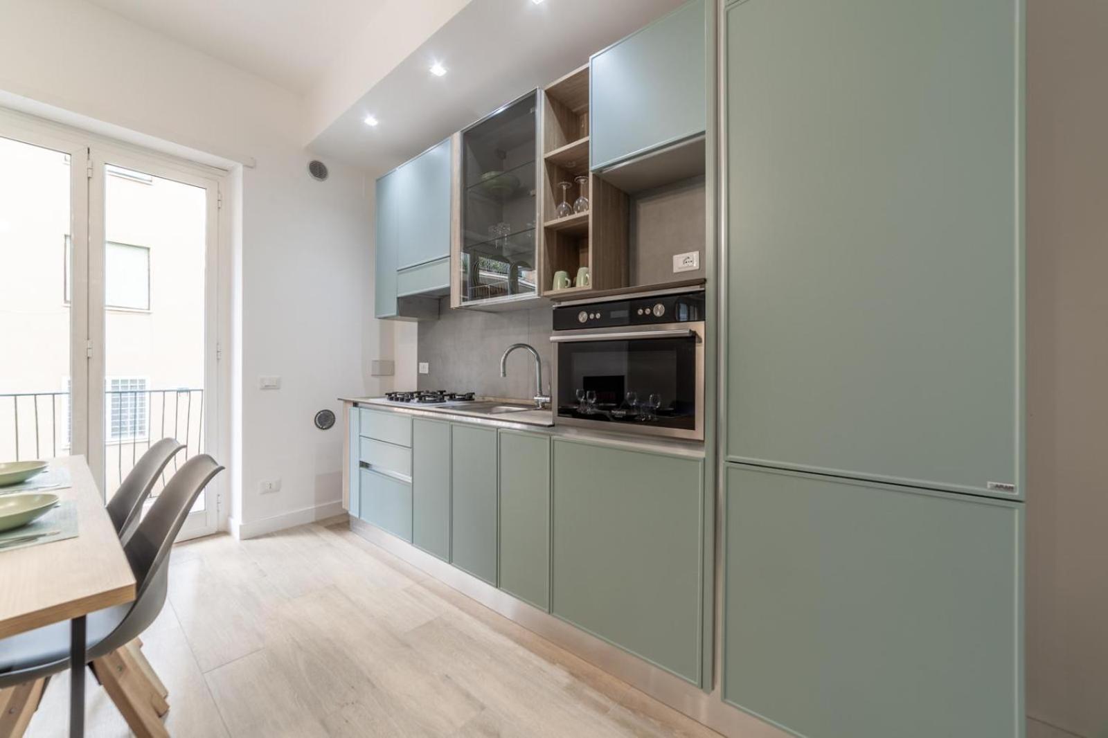 Domus 124, Elegant Comfort With Parking Rom