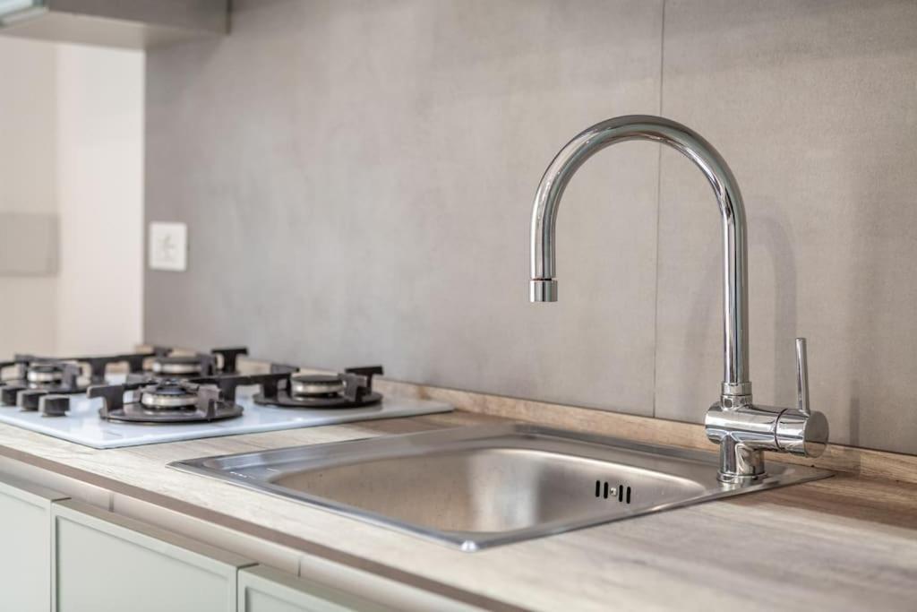 Apartment Domus 124, Elegant Comfort With Parking Rom